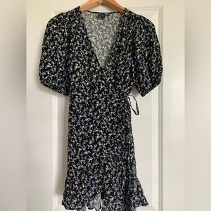Gap Floral Mini Wrap Dress XS Petite‎